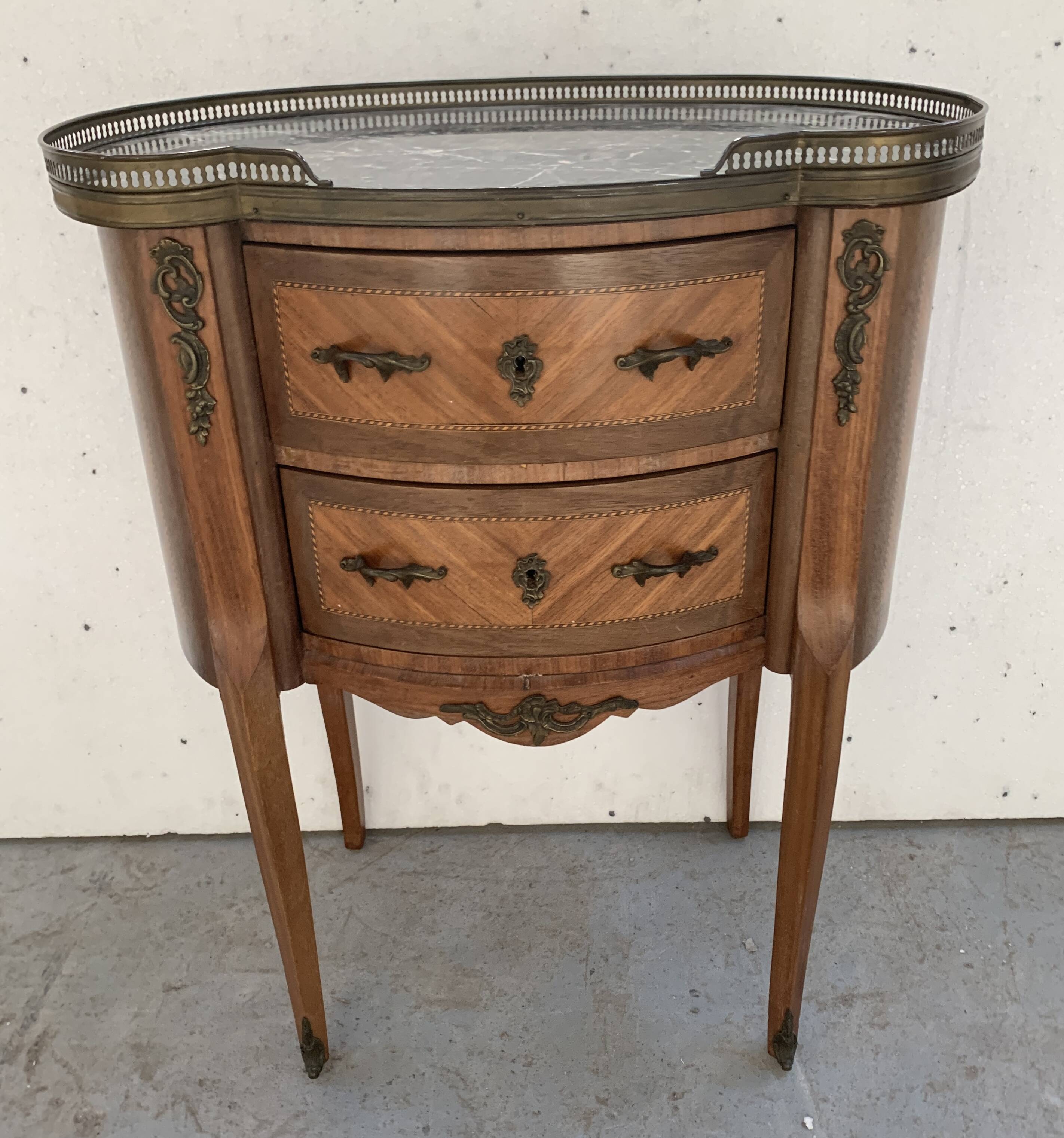 Louis XV style kidney chest of drawers Marble top with brass gallery 20th century