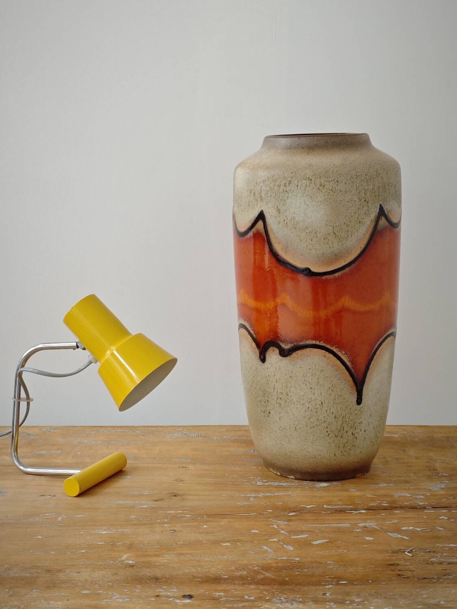 Grand vase émaillé West Germany a nuance orange et beige