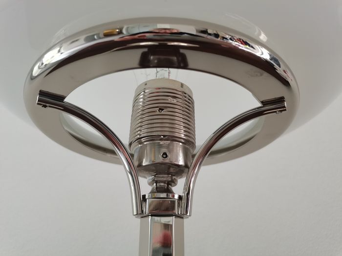 Josef Hoffmann table lamp - Museum art. 618