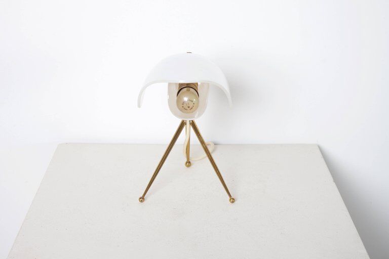 Table lamp