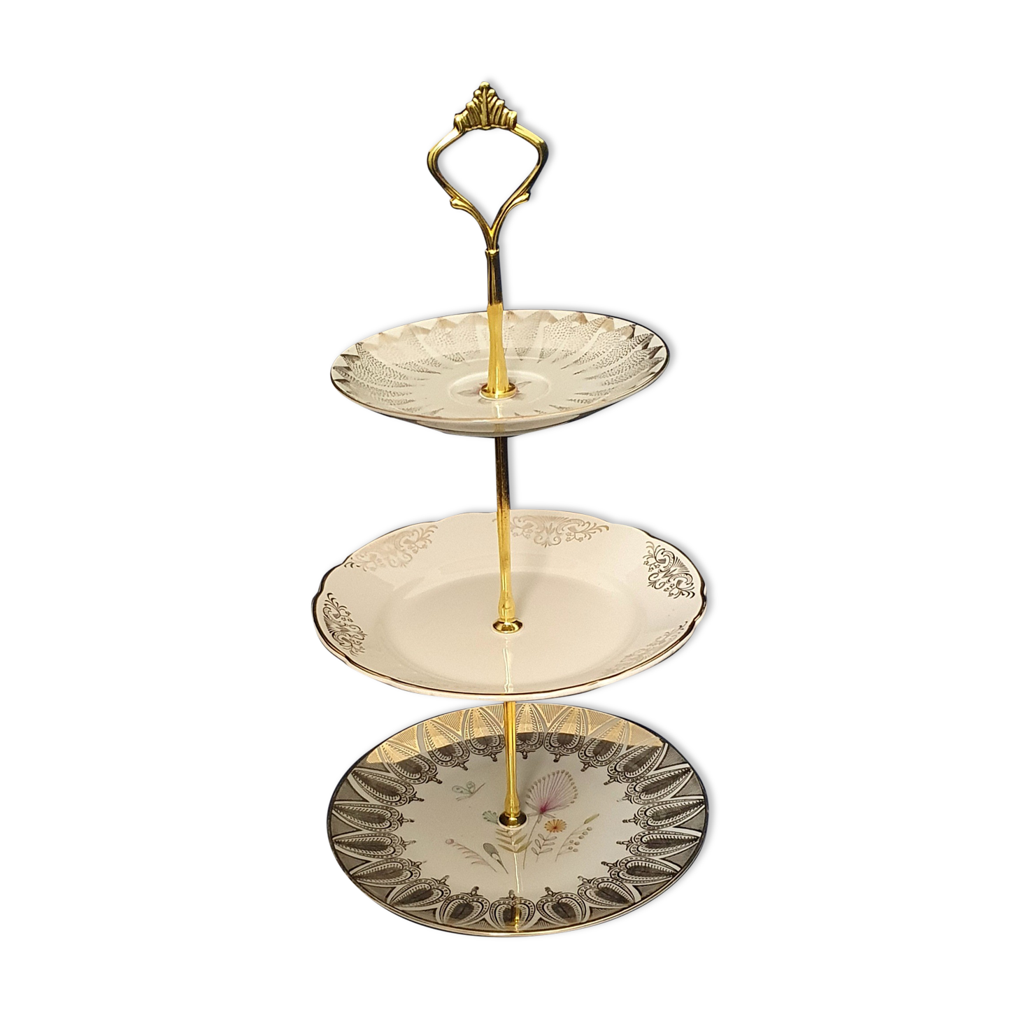 Display for cakes, fruits, aperitifs