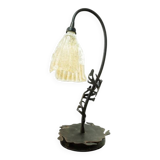 Lampe Art Deco en fer forgé et verre soufflé.