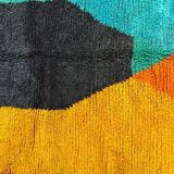 Handmade traditional Moroccan Berber rug size 150 x 250 cm