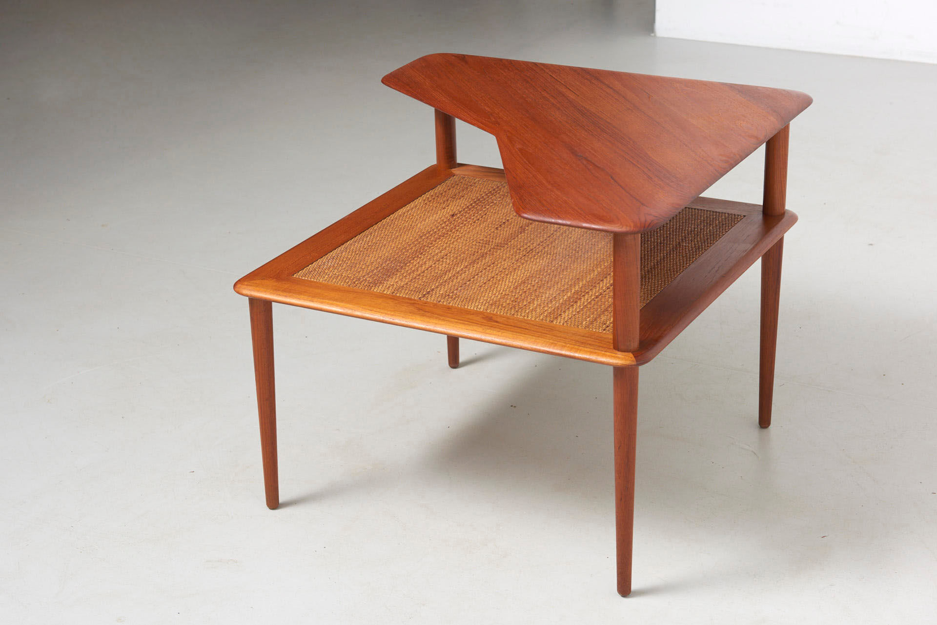 Minerva corner table by  Peter Hvidt & Orla Mølgaard-Nielsen for France & Søn, Denmark 1950’s