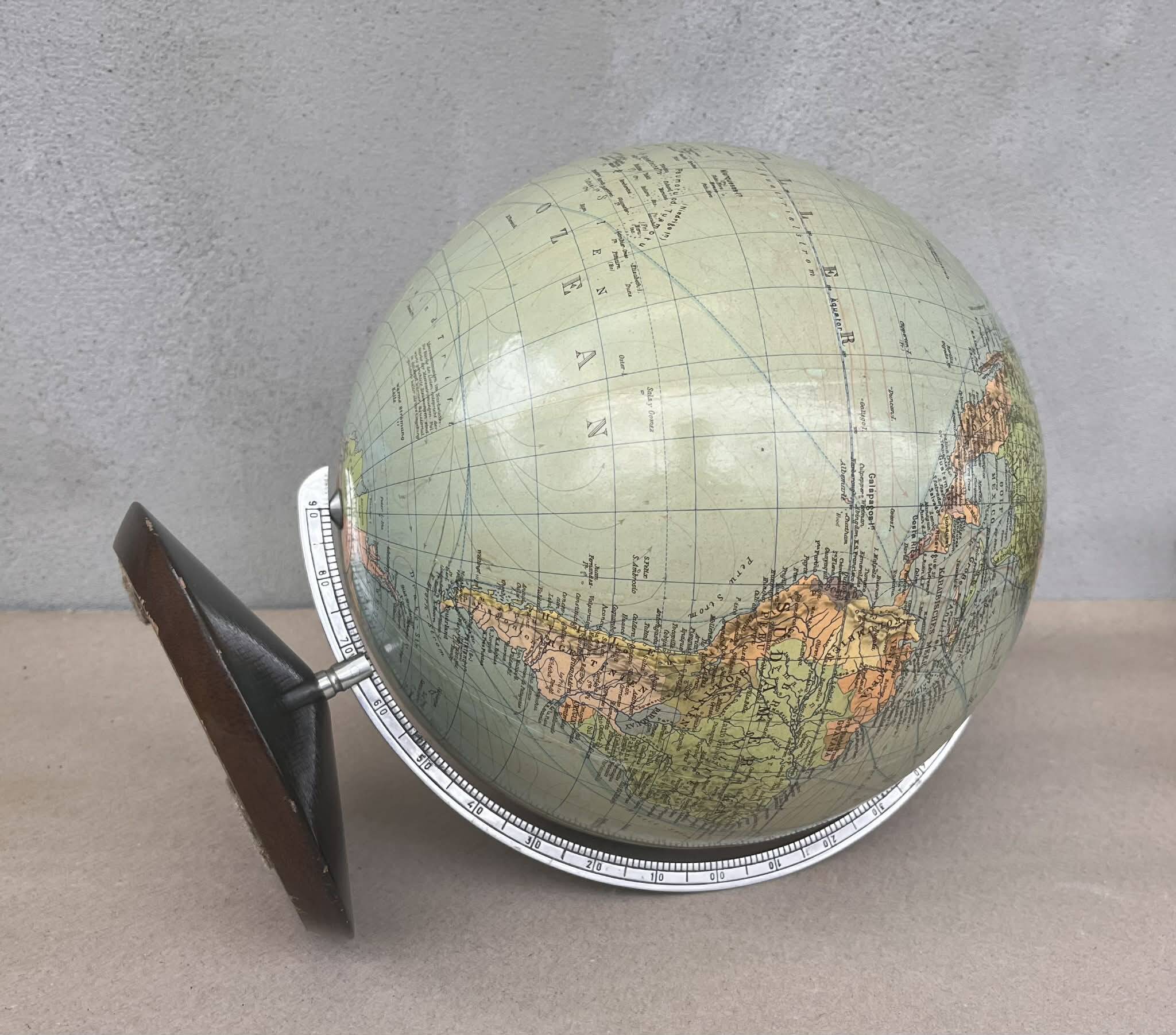 Globe terrestre années 40 - 50 Art Déco - Columbus