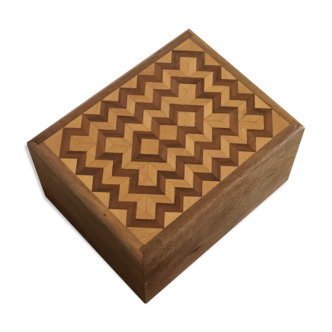 Boîte bois et marqueterie