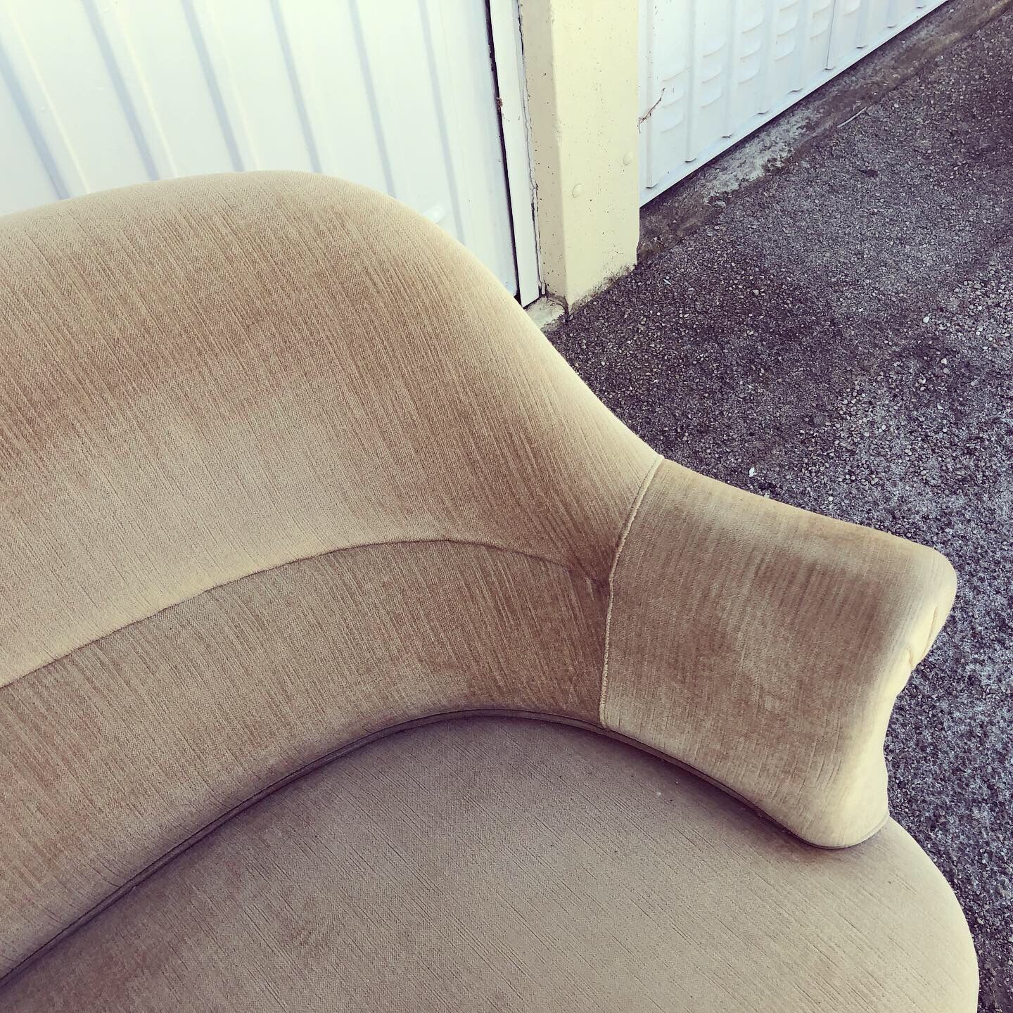 Vintage toad sofa in light taupe velvet
