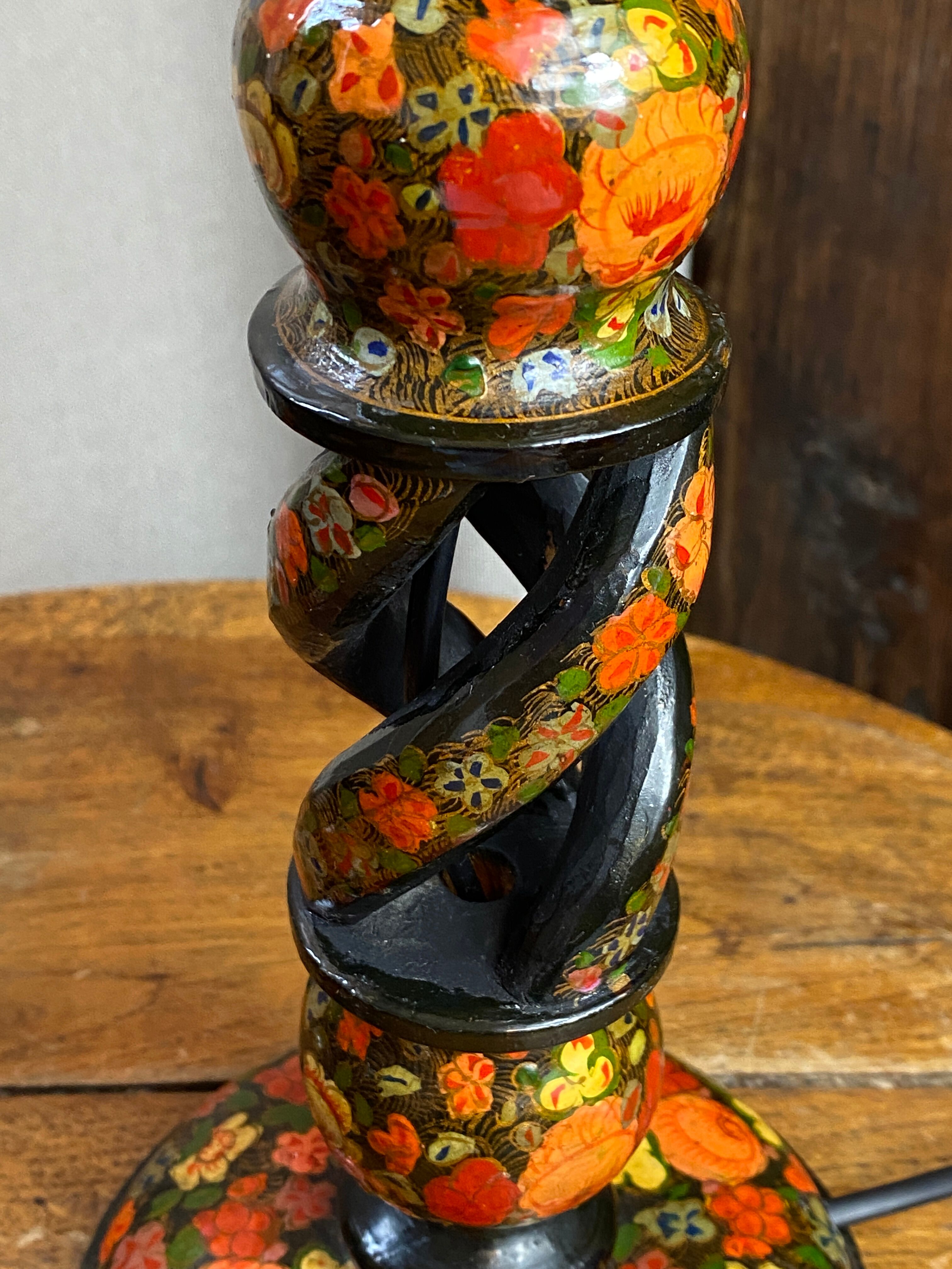 Paire de pieds de lampes Kashmiri
