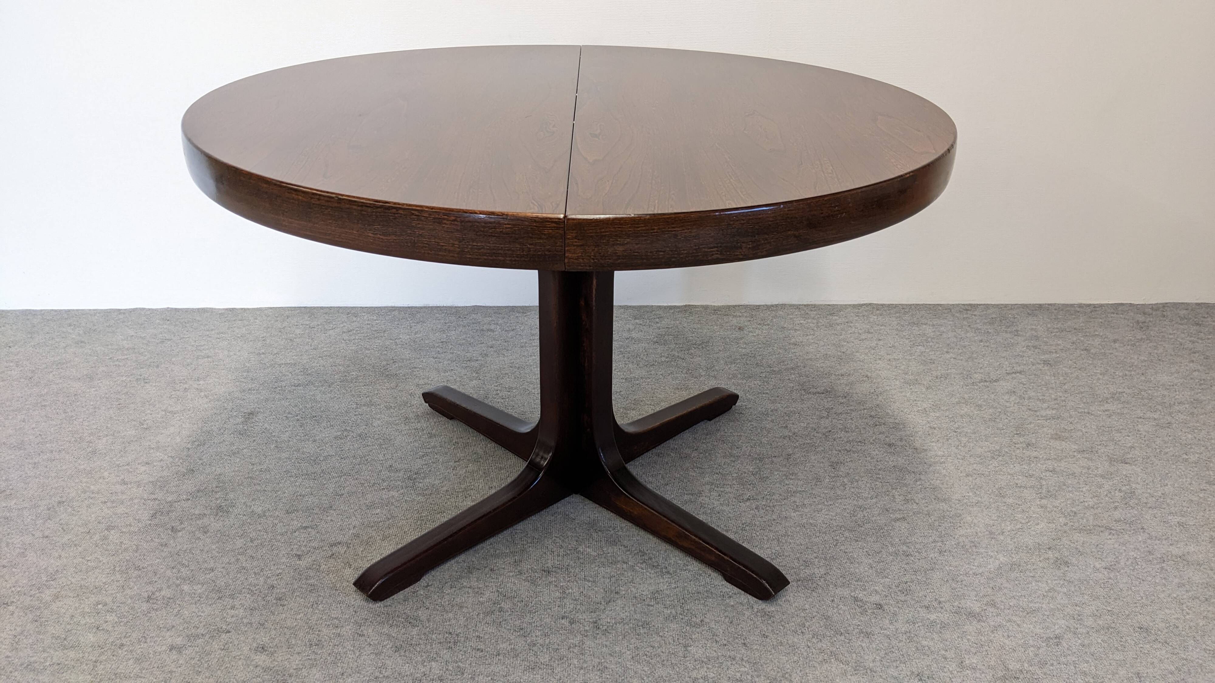 Table ronde de salle à manger extensible Baumann, France vers 1970