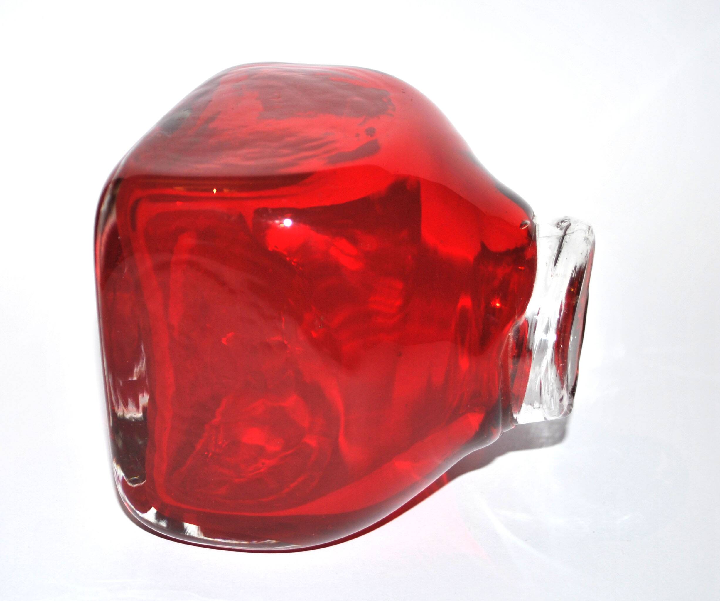 DESIGN square vase in red lined blown glass 11cm dlg Whitefriars