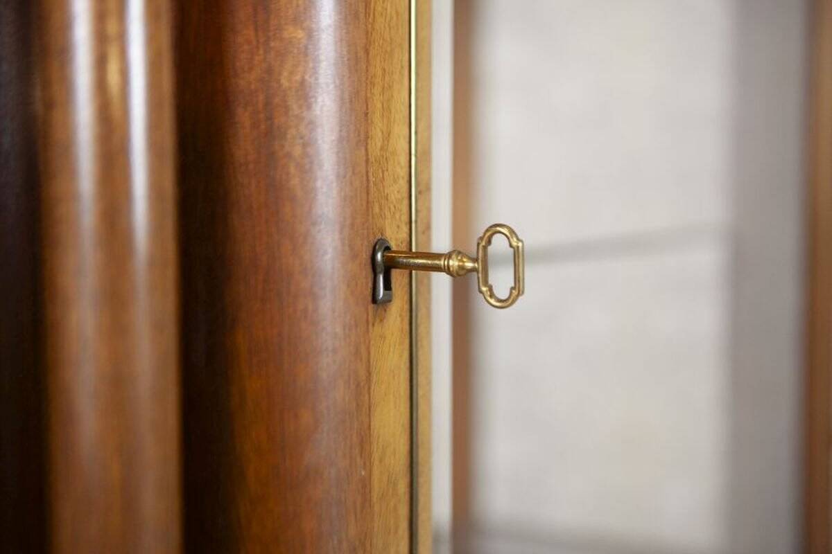 Mid-Century Modern Mahogany Display Cabinet
