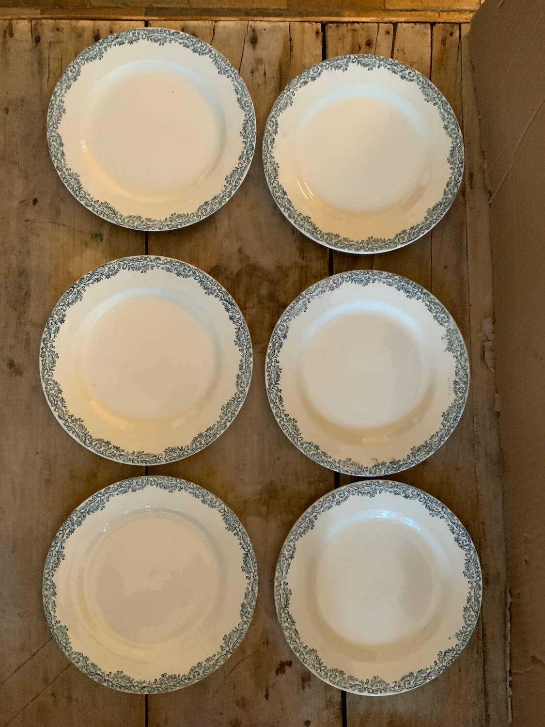 Selency x Monoprix Croisé Laroche plates