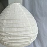 Suspension in rattan and natural japanese linen in the shape of a drop