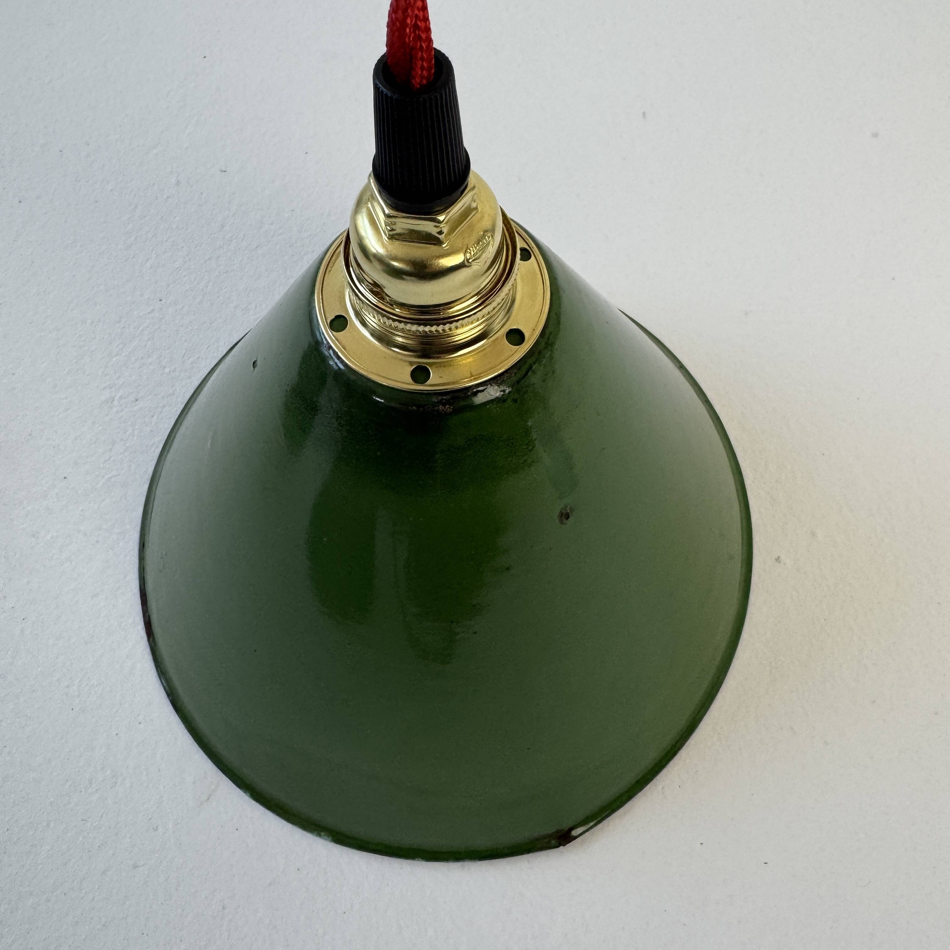 Set of 2 green conical workshop suspensions