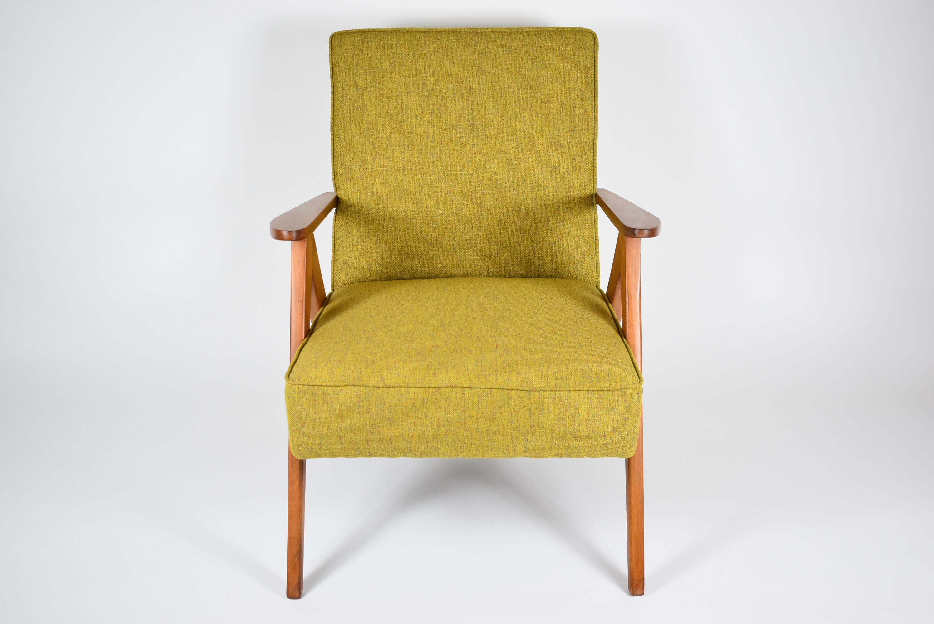 Fauteuil des années 60 Compas, restauré, moutard jaune