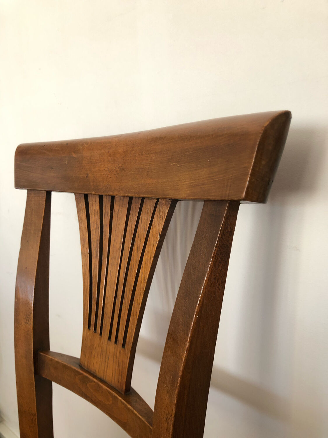 Pair of rustic mulched chairs