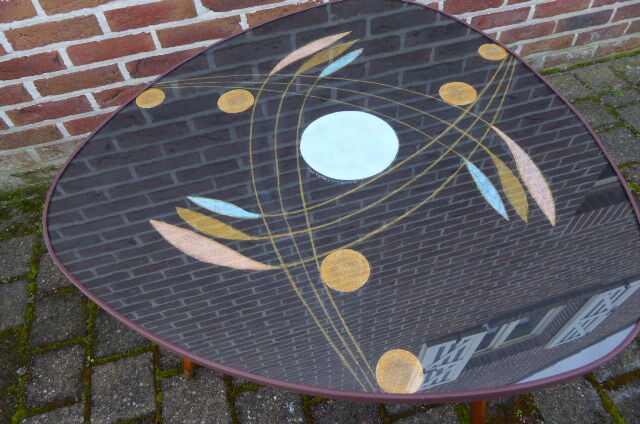 vintage coffee table in palette format from 1955