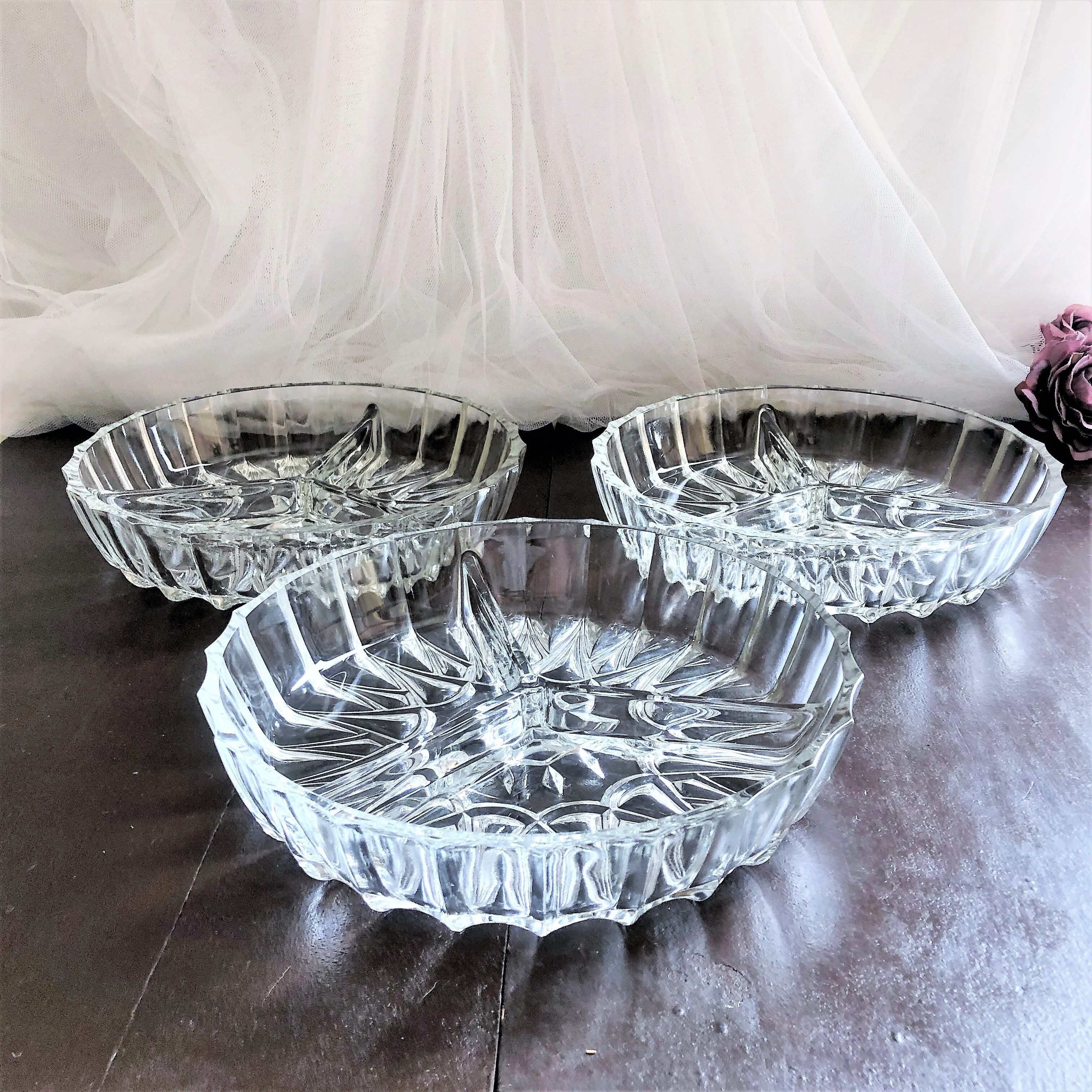 Serving dish called "beggar" vintage cut glass