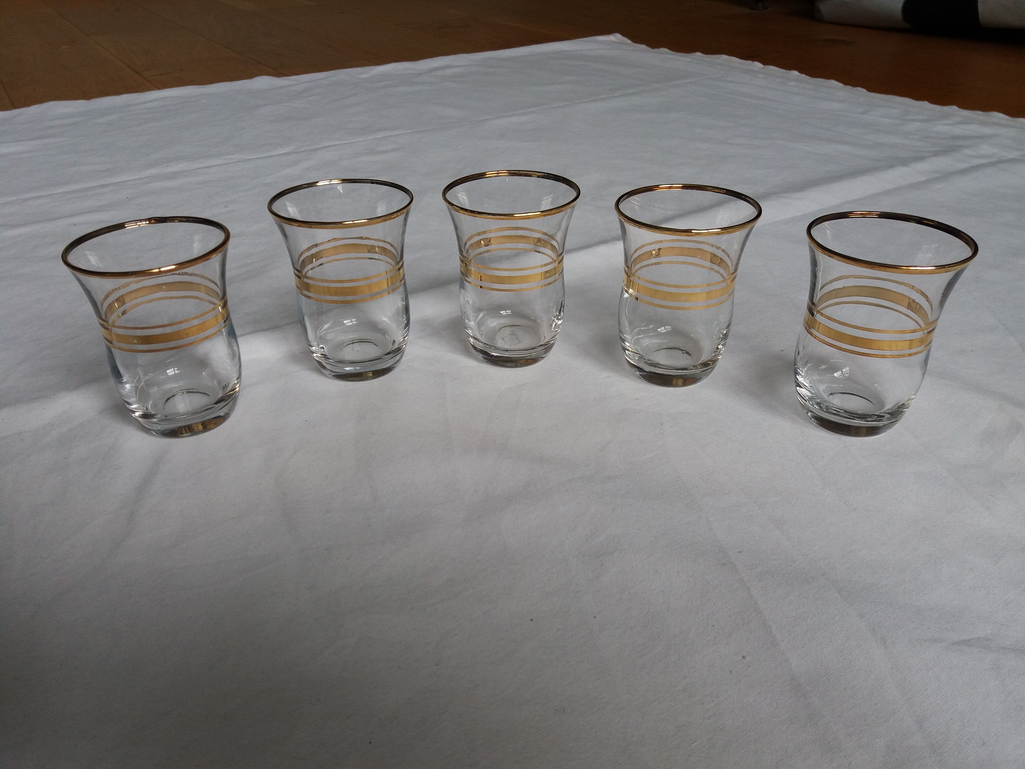 5 tea glasses