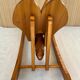 Chaise sauterelle en bois à bascule vintage