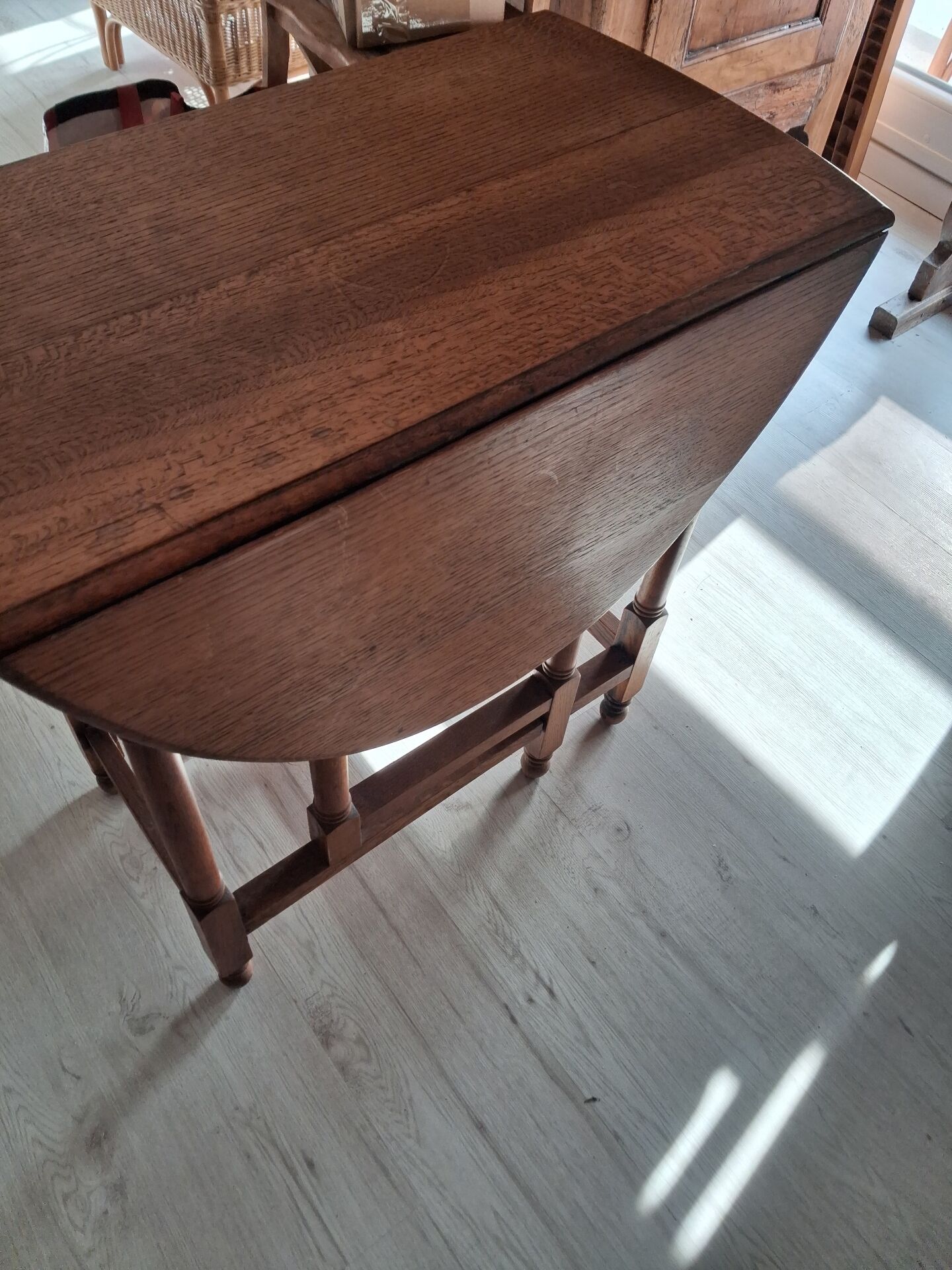 English table Gateberg from the 1920s/1940s.