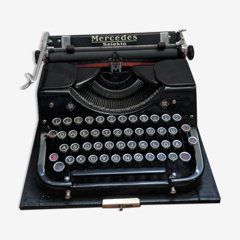 Mercedes Selekta typewriter