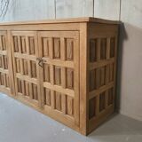 Brutalist buffet