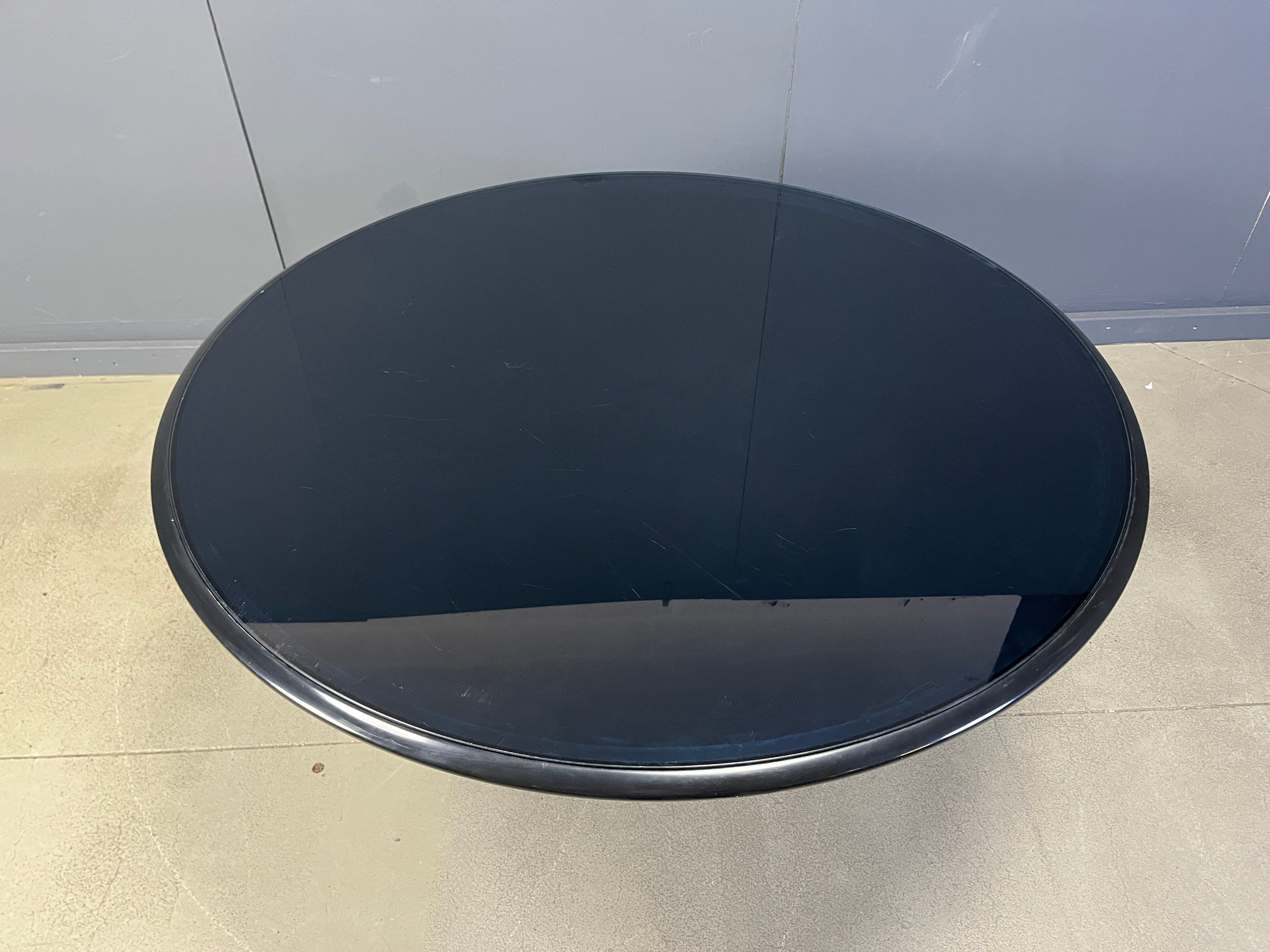 Post modern dining table by Roche Bobois, 1980s