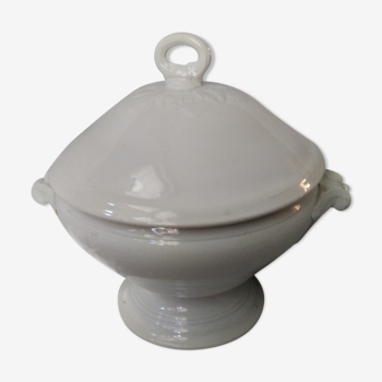 Soup tureen in opaque faience of Lunéville
