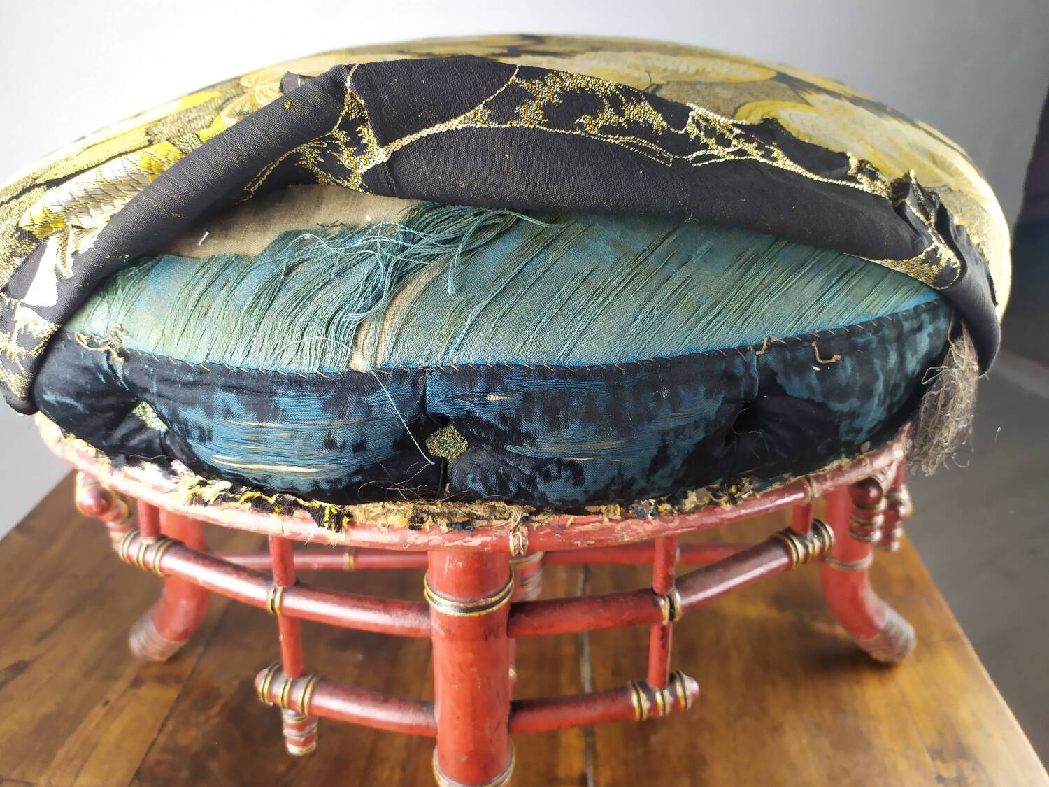 Napoleon III bamboo pouf