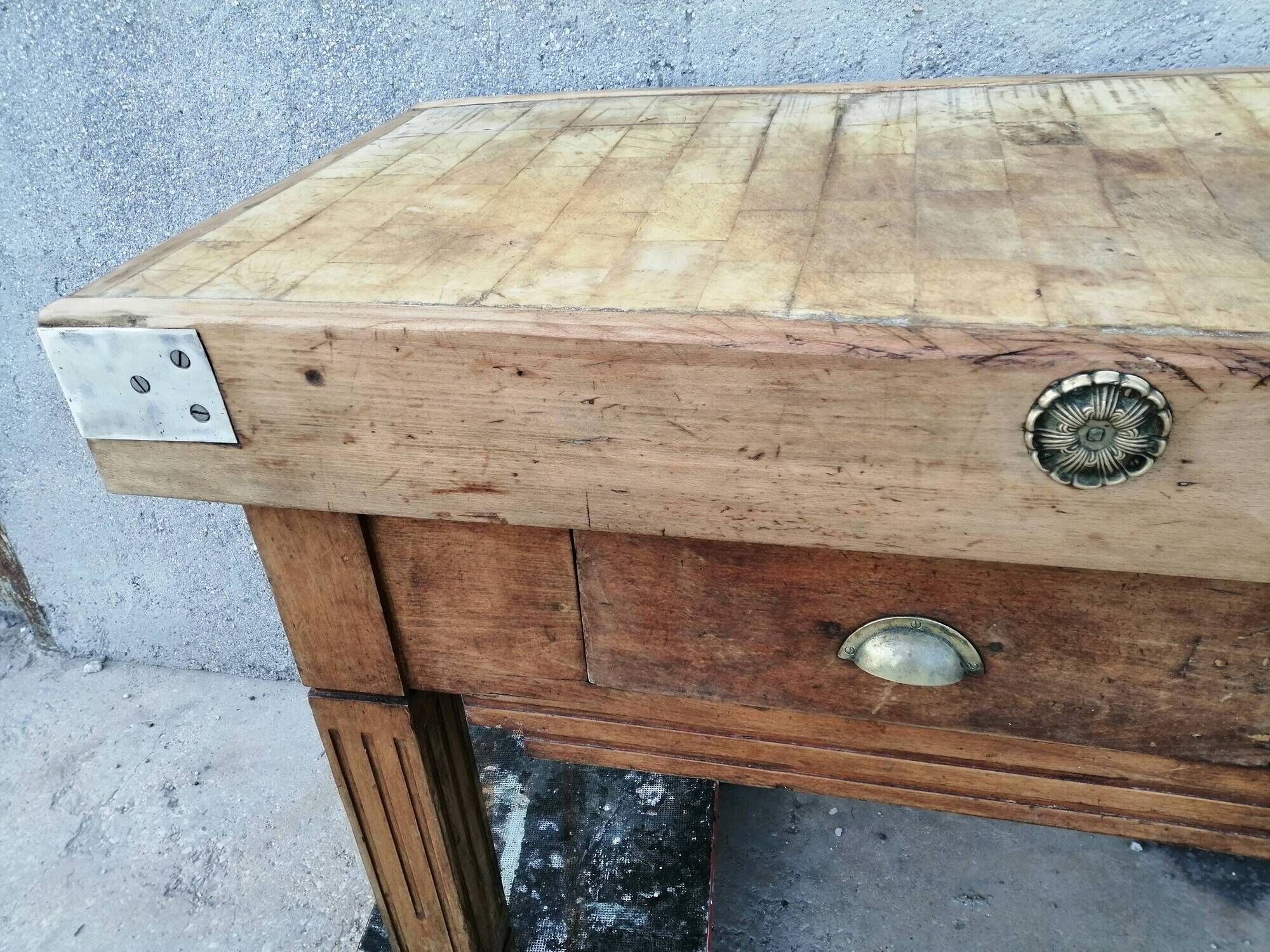 2-drawer block, butcher's shop, beautiful patina, wood color