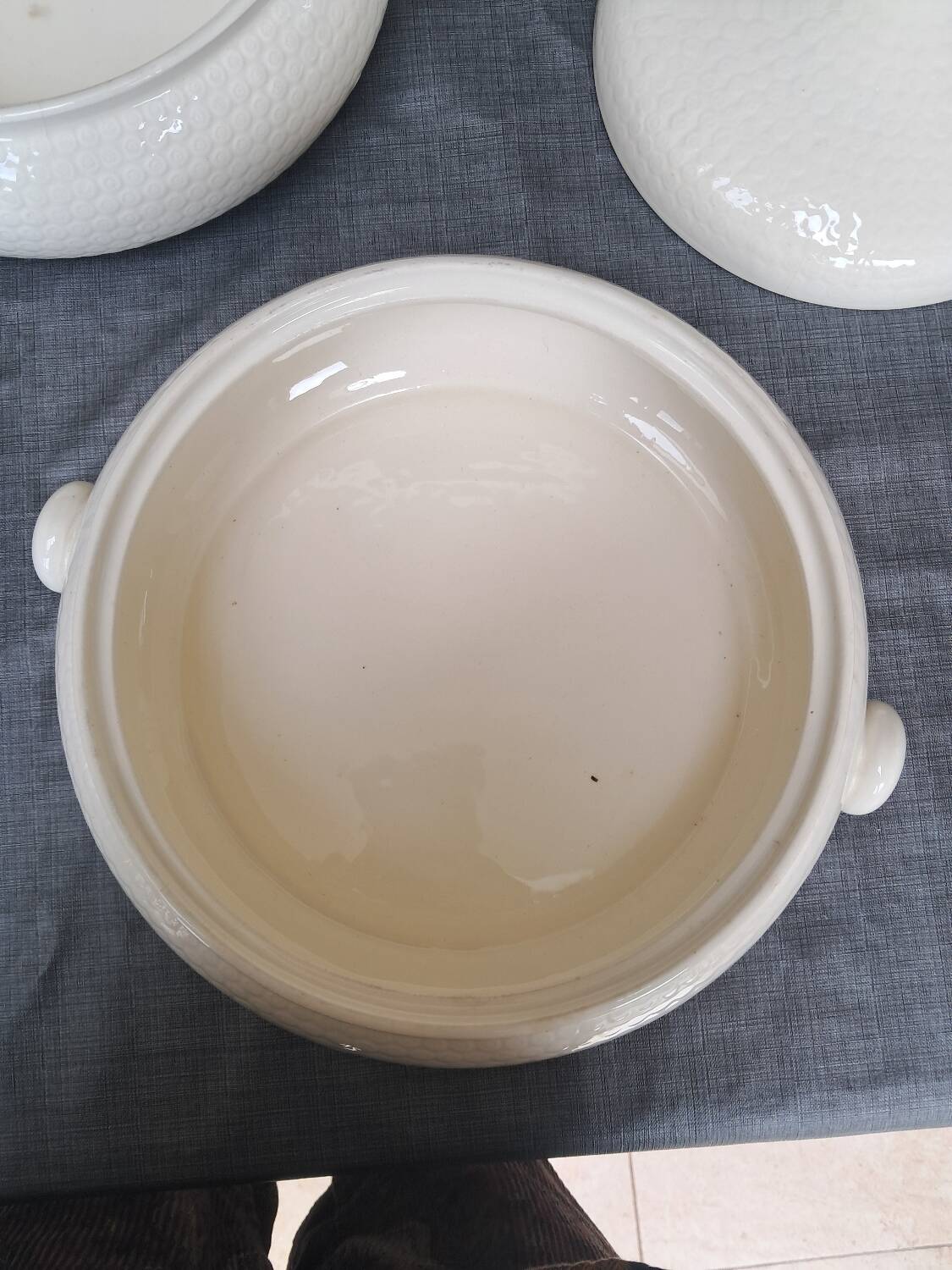 Large serving dish for couscous or other