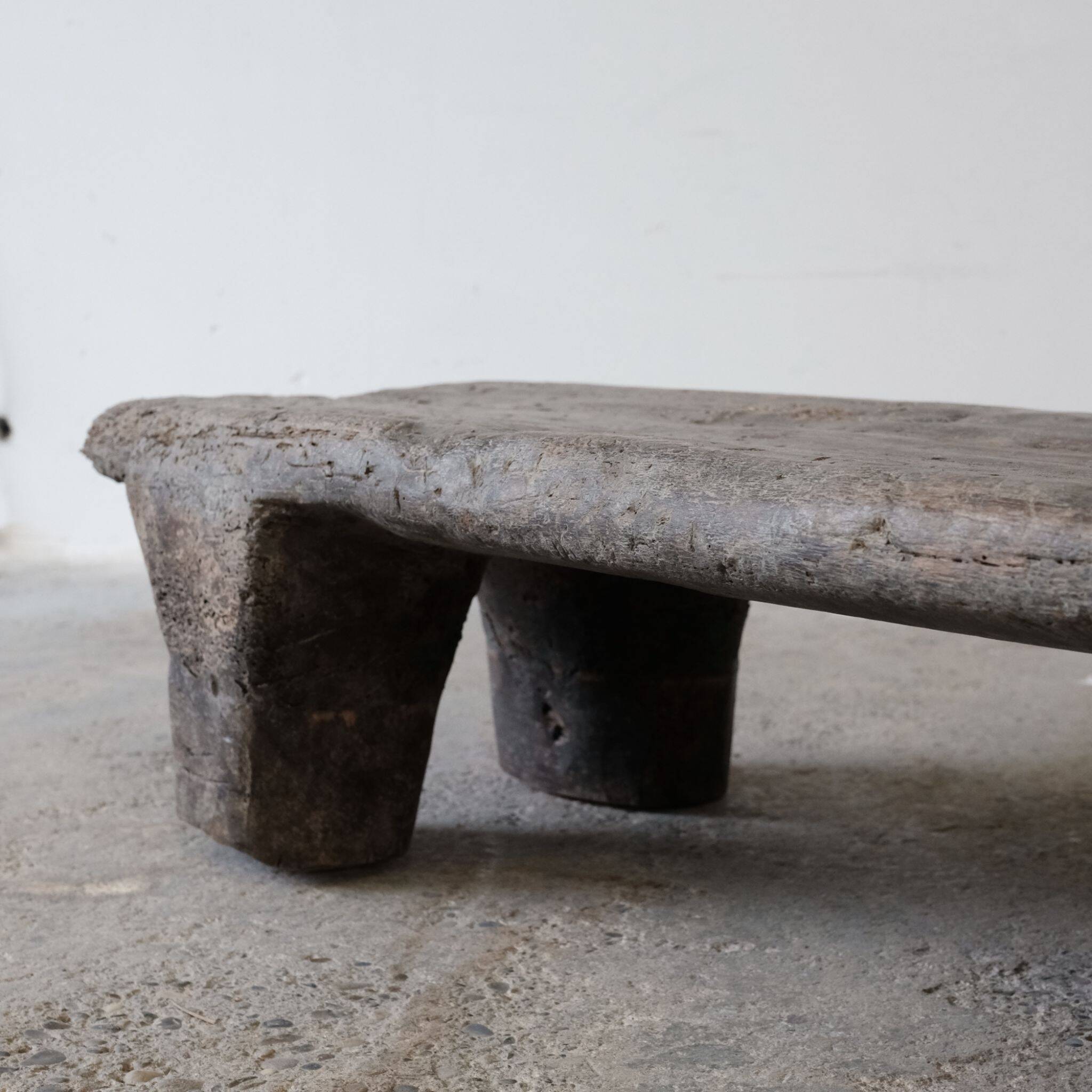 Angami - Authentic old Naga table n°6