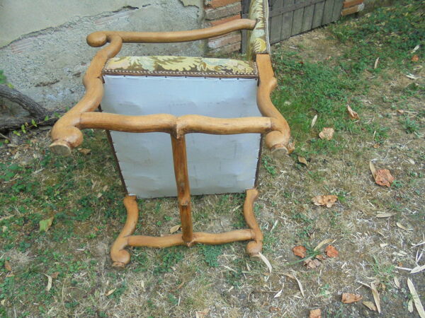 fauteuil style Louis XIII tapisserie
