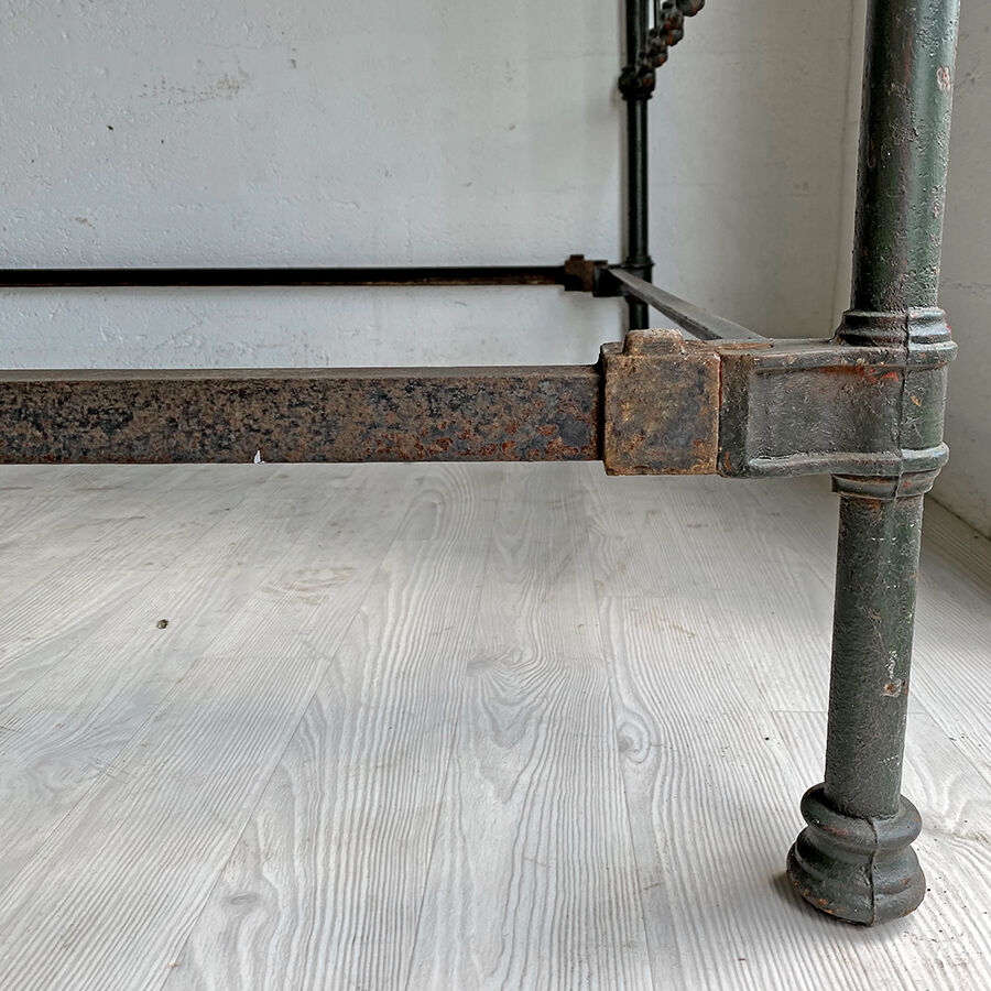 Napoleon III iron bed