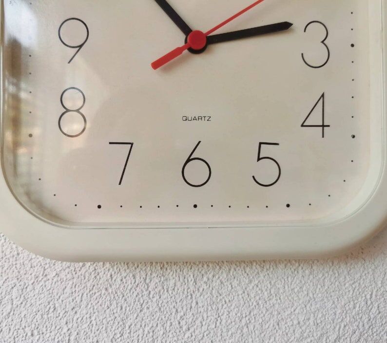 Vintage plastic wall clock Allure, 1980