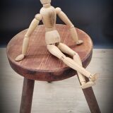 Round tripod stool cowherd