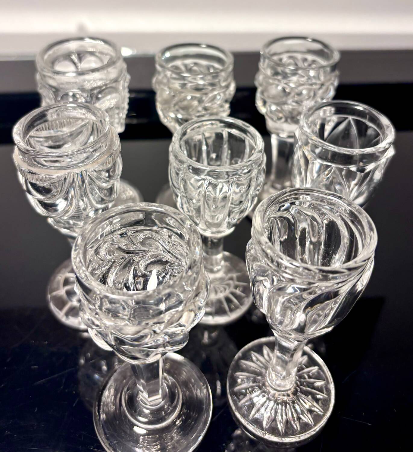 Cabaret set Baccarat 8 glasses and silver plated tray