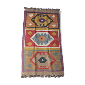 Tapis kilim en toile de jute et