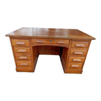 Desk 9 drawers year 40