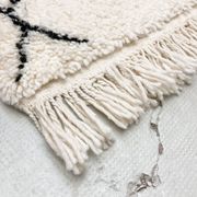 Tapis berbère marocain Beni Ouarain à motifs noirs 2,60x1,60m