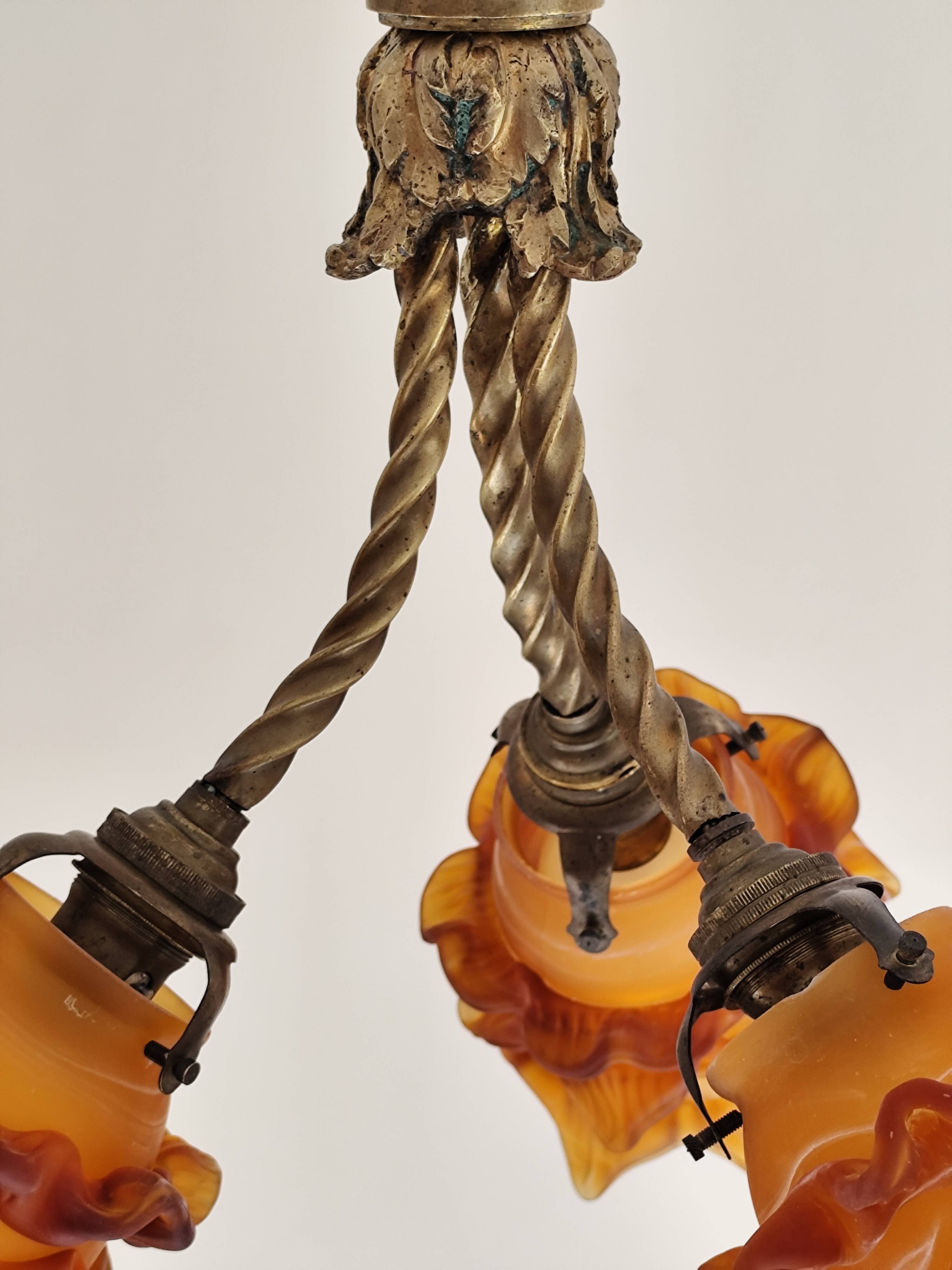 chandelier in Rococo style made of gilded bronze with 3 branches and tulips
