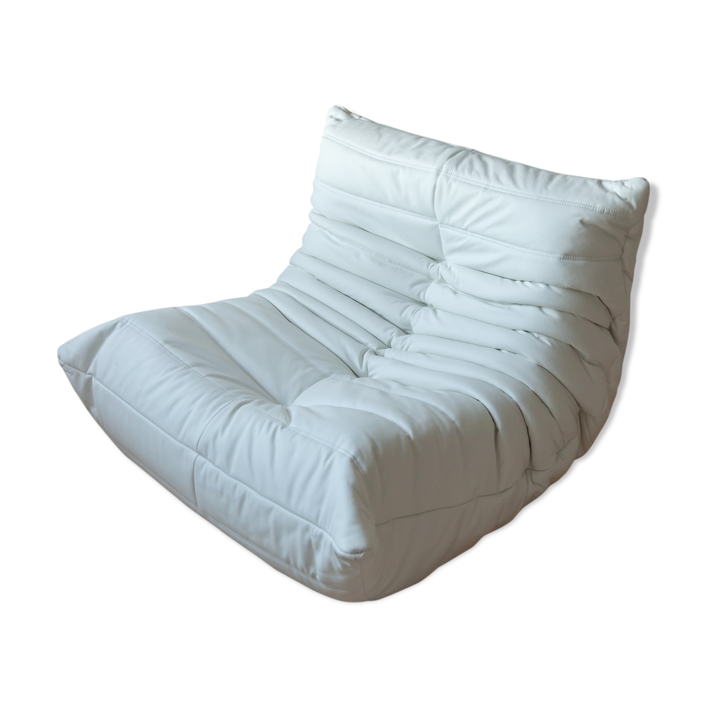 Togo white leather model designed by Michel Ducaroy 1973