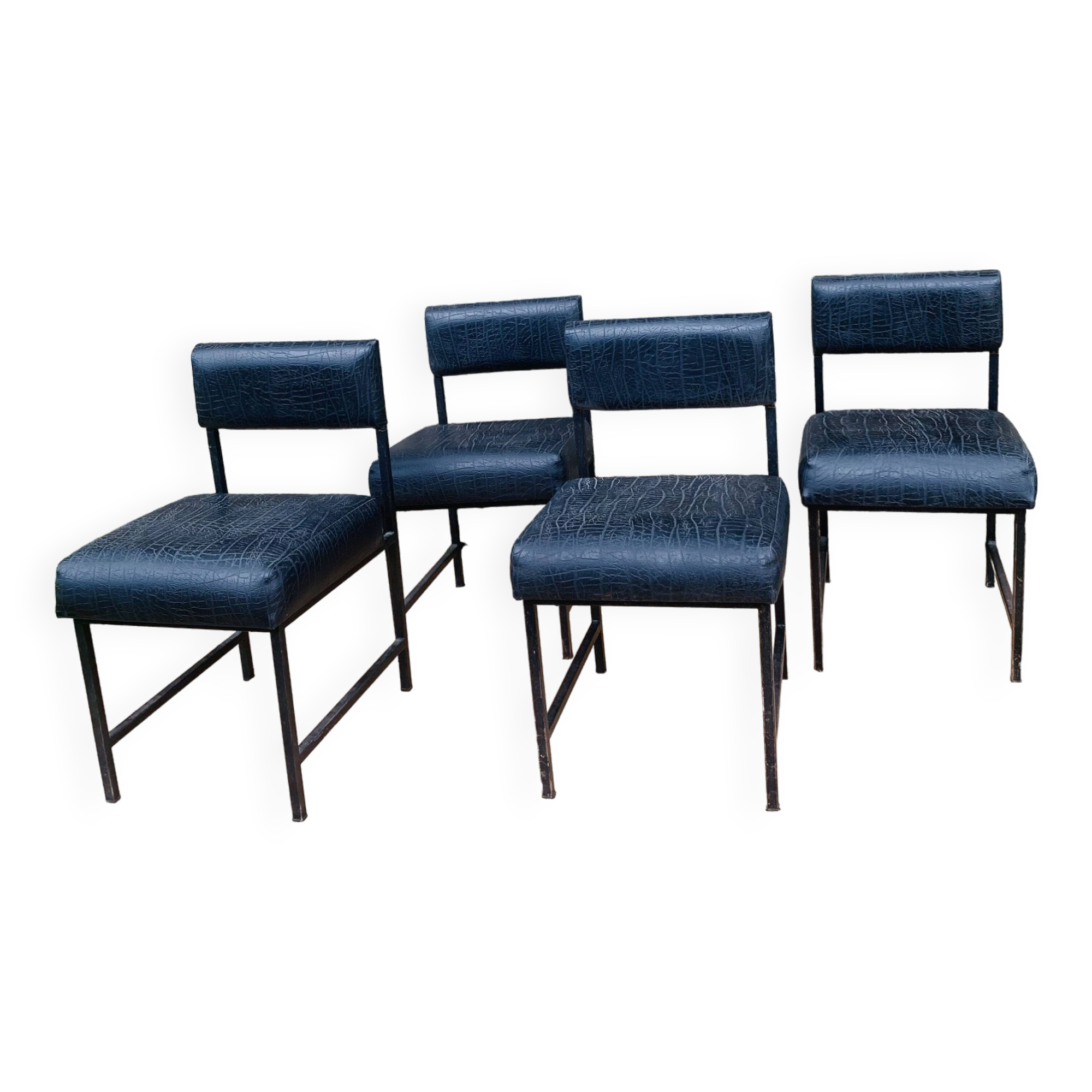 Ensemble de 4 chauffeuses modernistes