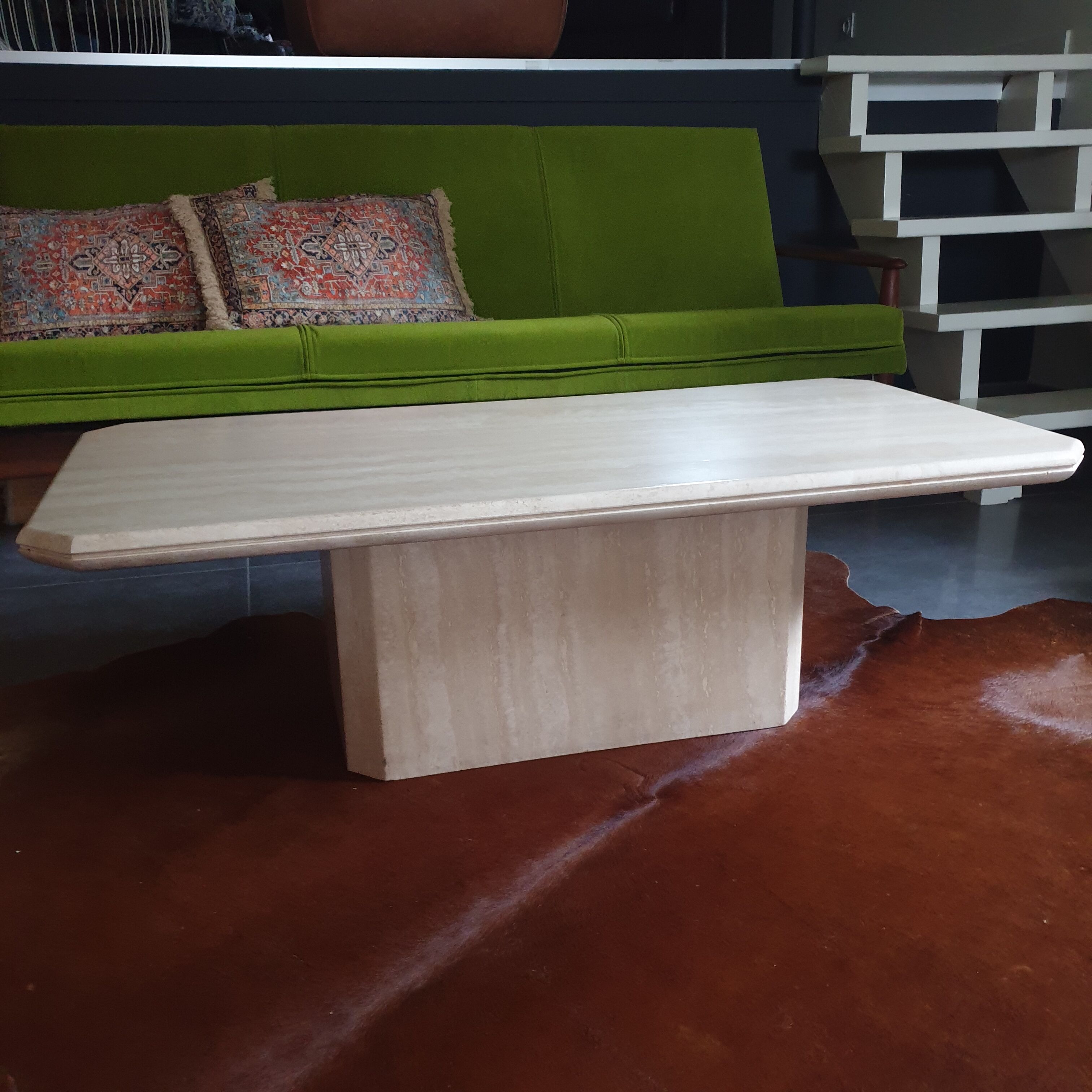 Table basse vintage travertin italien