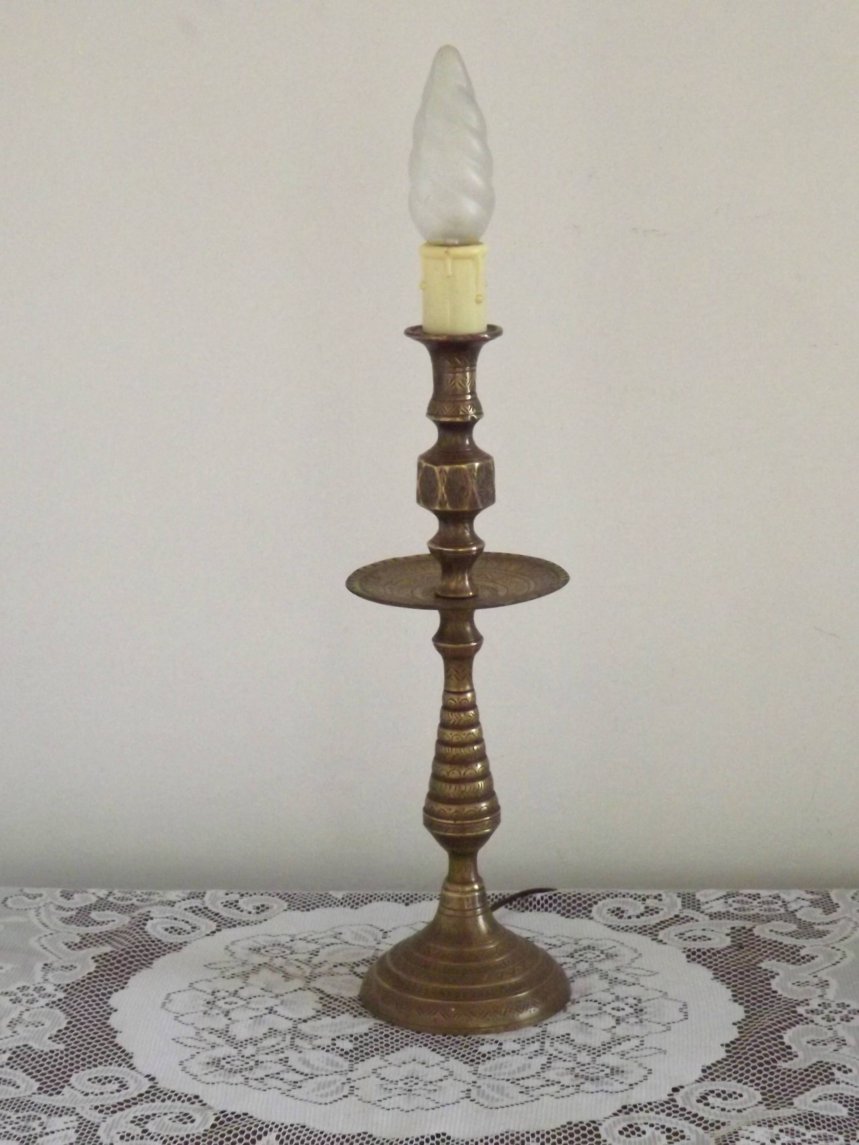 Electrified candlestick lamp base in solid brass, Morocco mid-20th century.