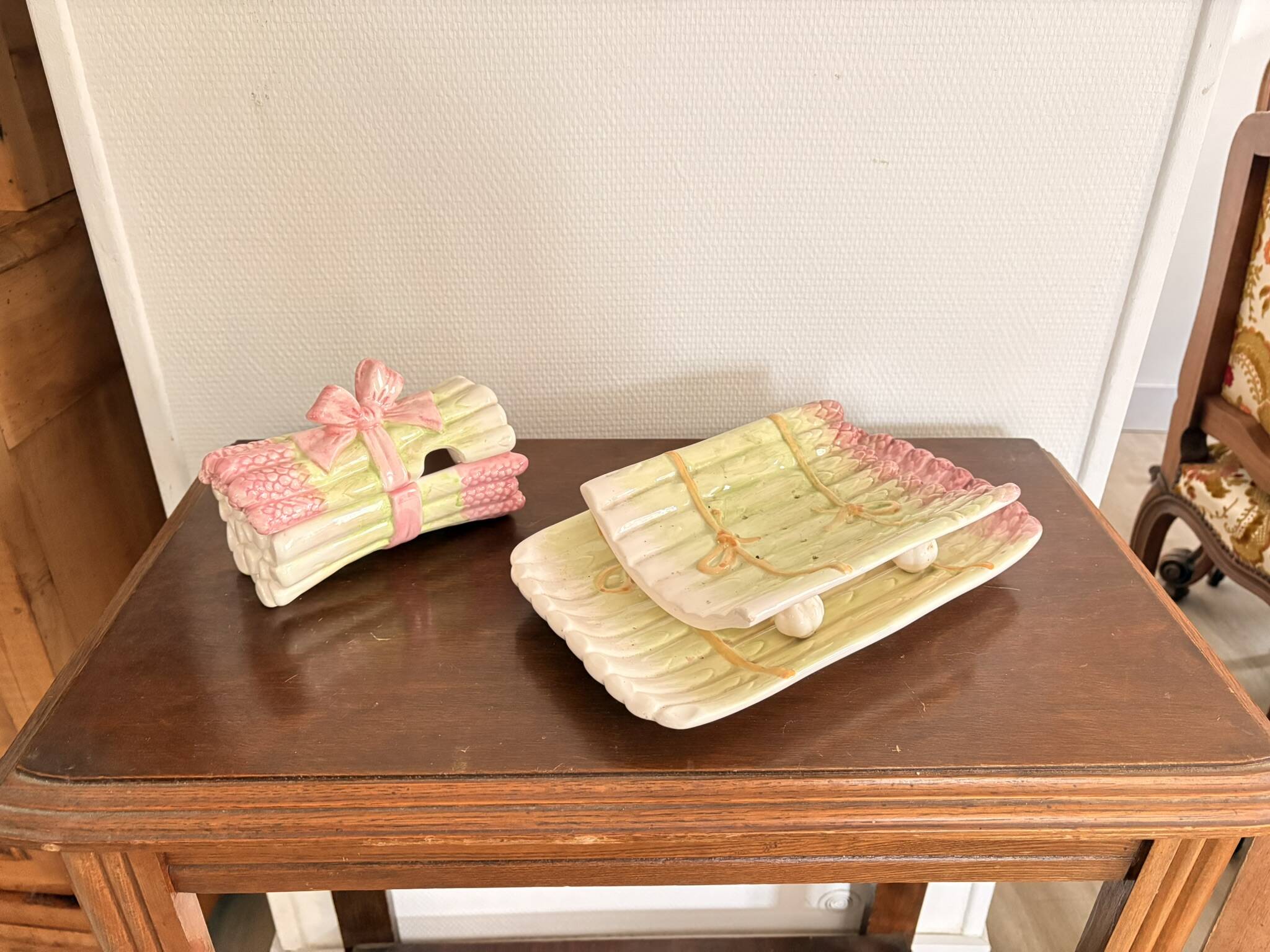 Vintage 1950s Ceramic Sauceboat Drainer Asparagus Dish