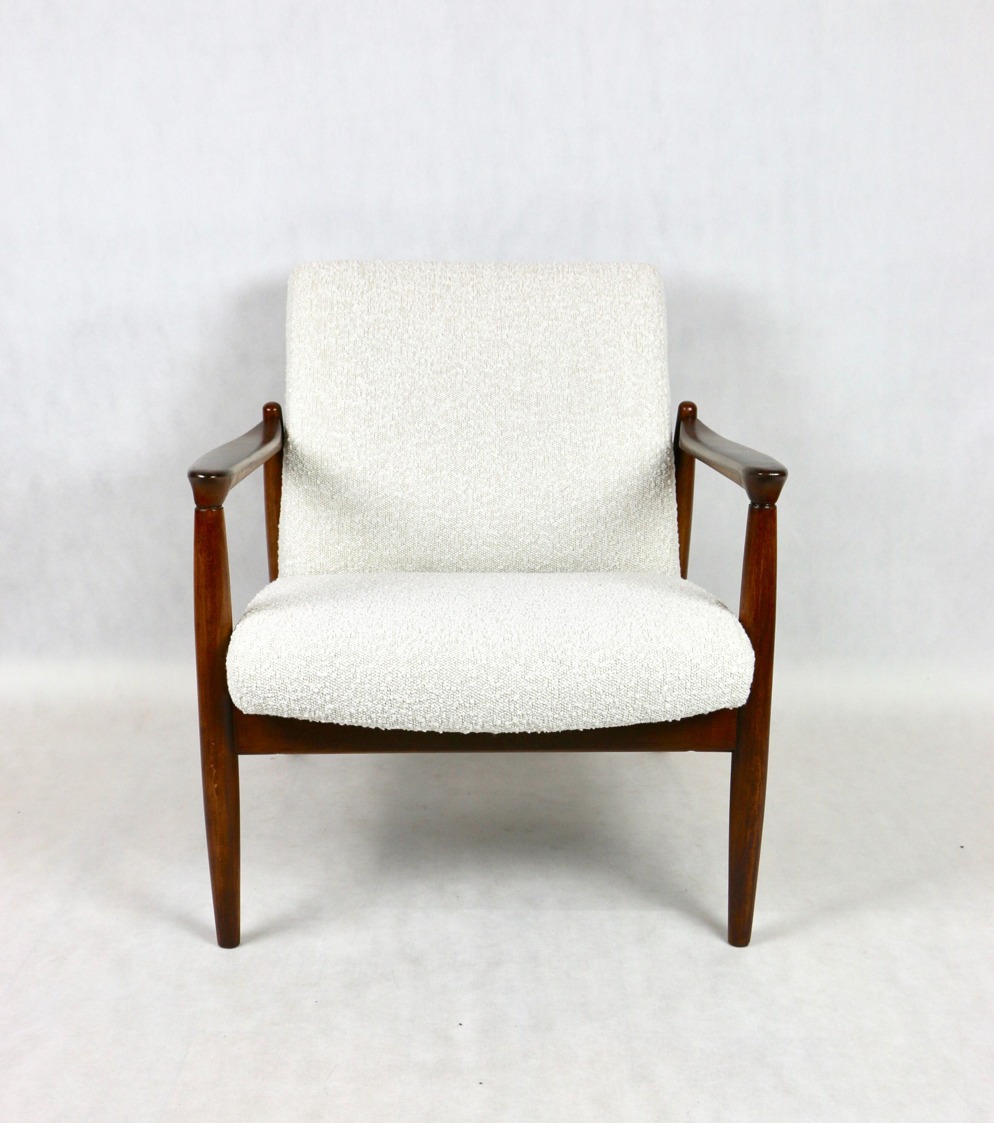 White Boucle GFM-64 armchair by Edmund Homa, 1970s