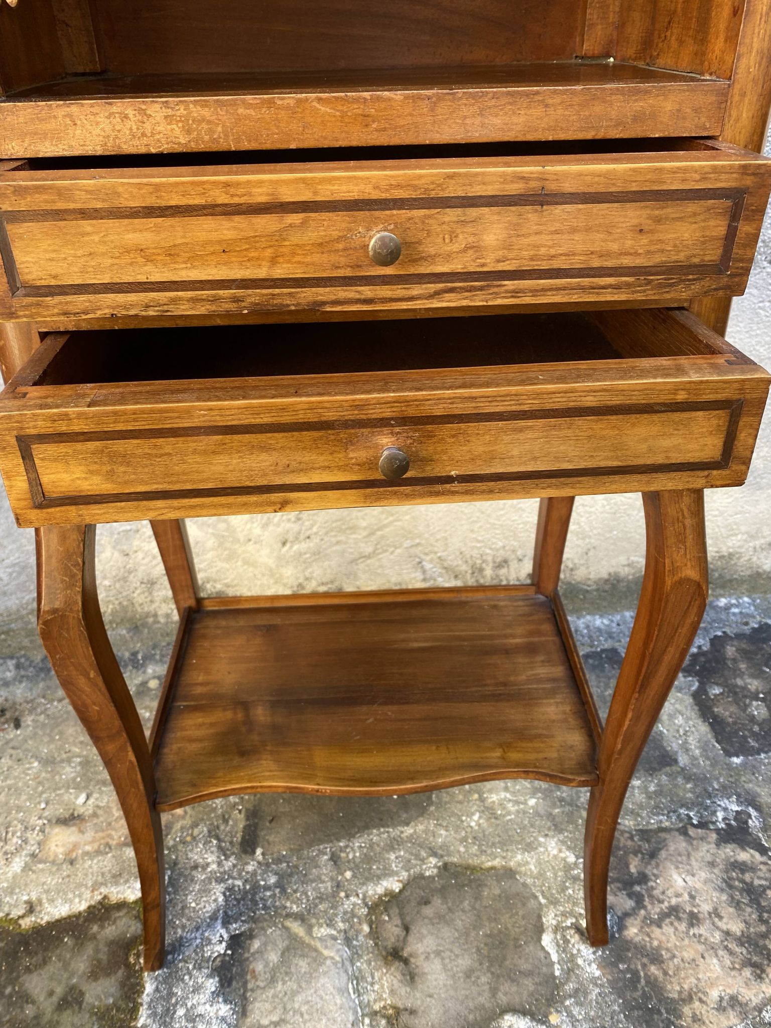 End of sofa/small entry piece of furniture/bedside… in cherry wood