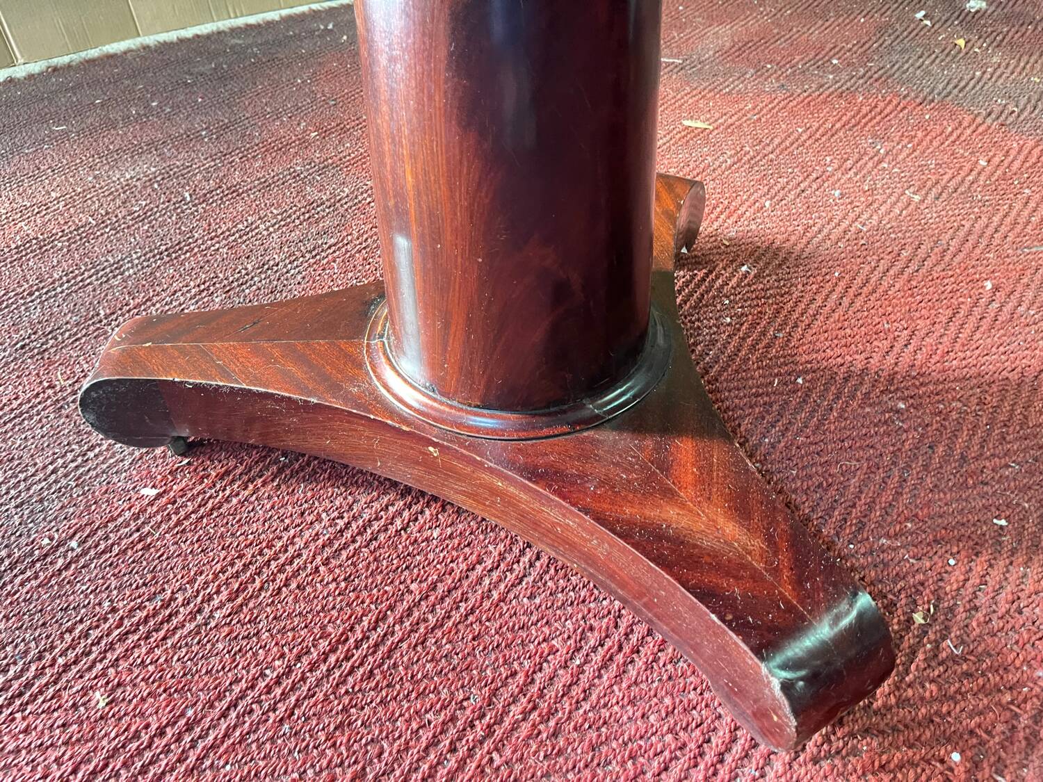 Empire pedestal table